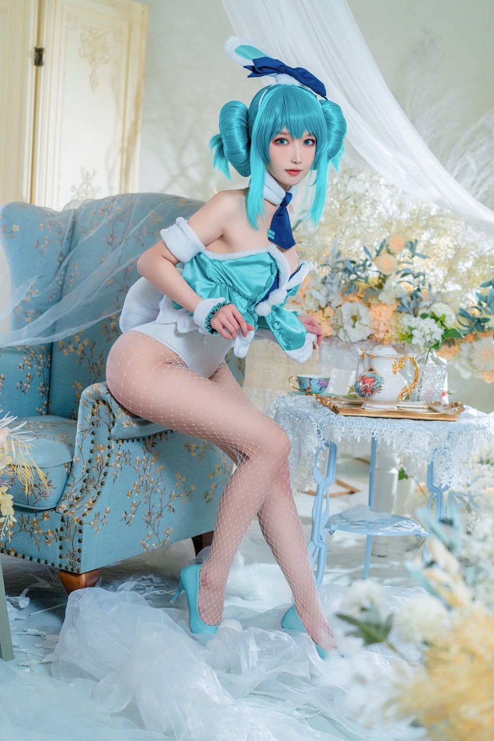 阿包也是兔娘-白兔Miku[28P]