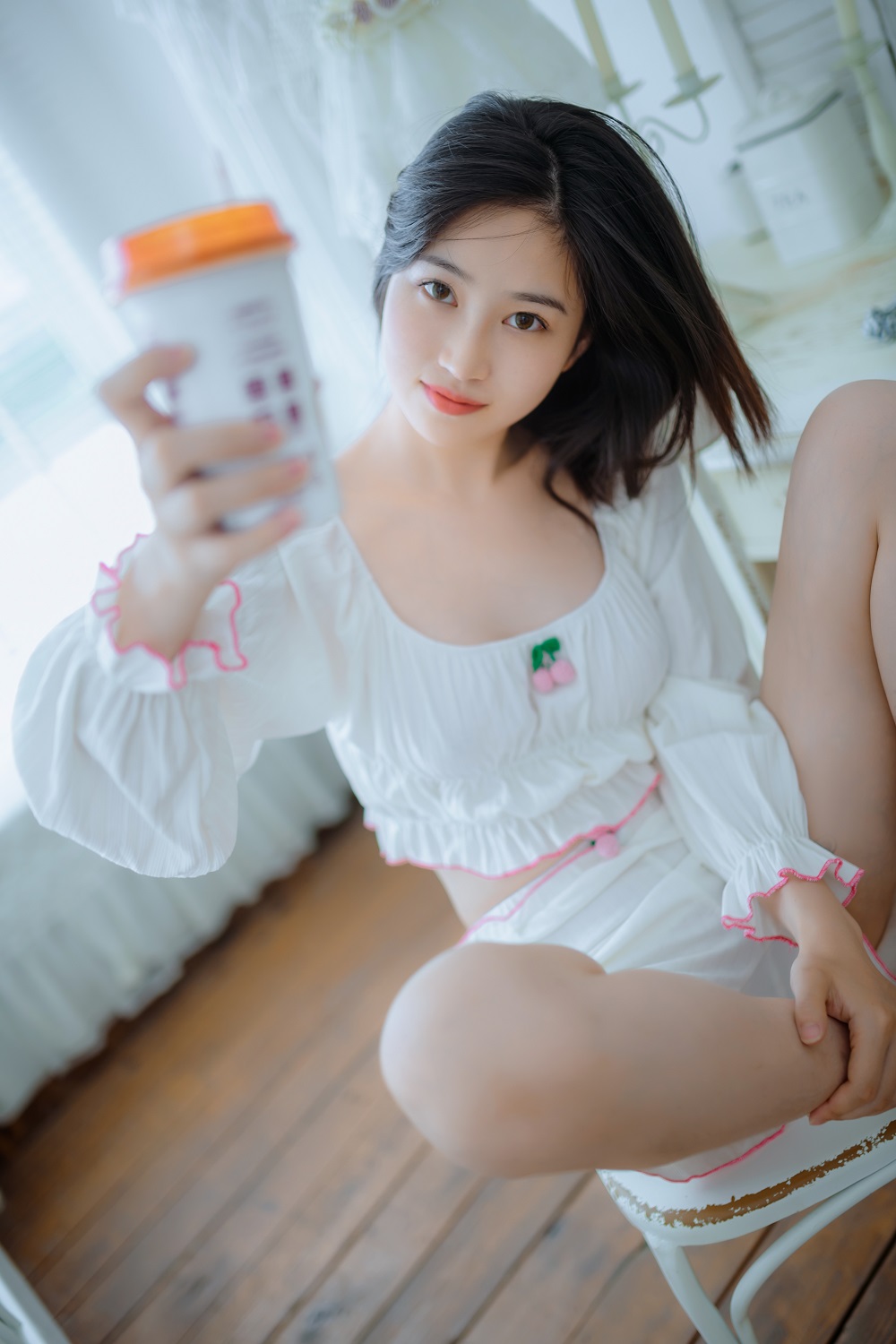 年年nnian-爱吃棒棒糖的少女[36P+1V]