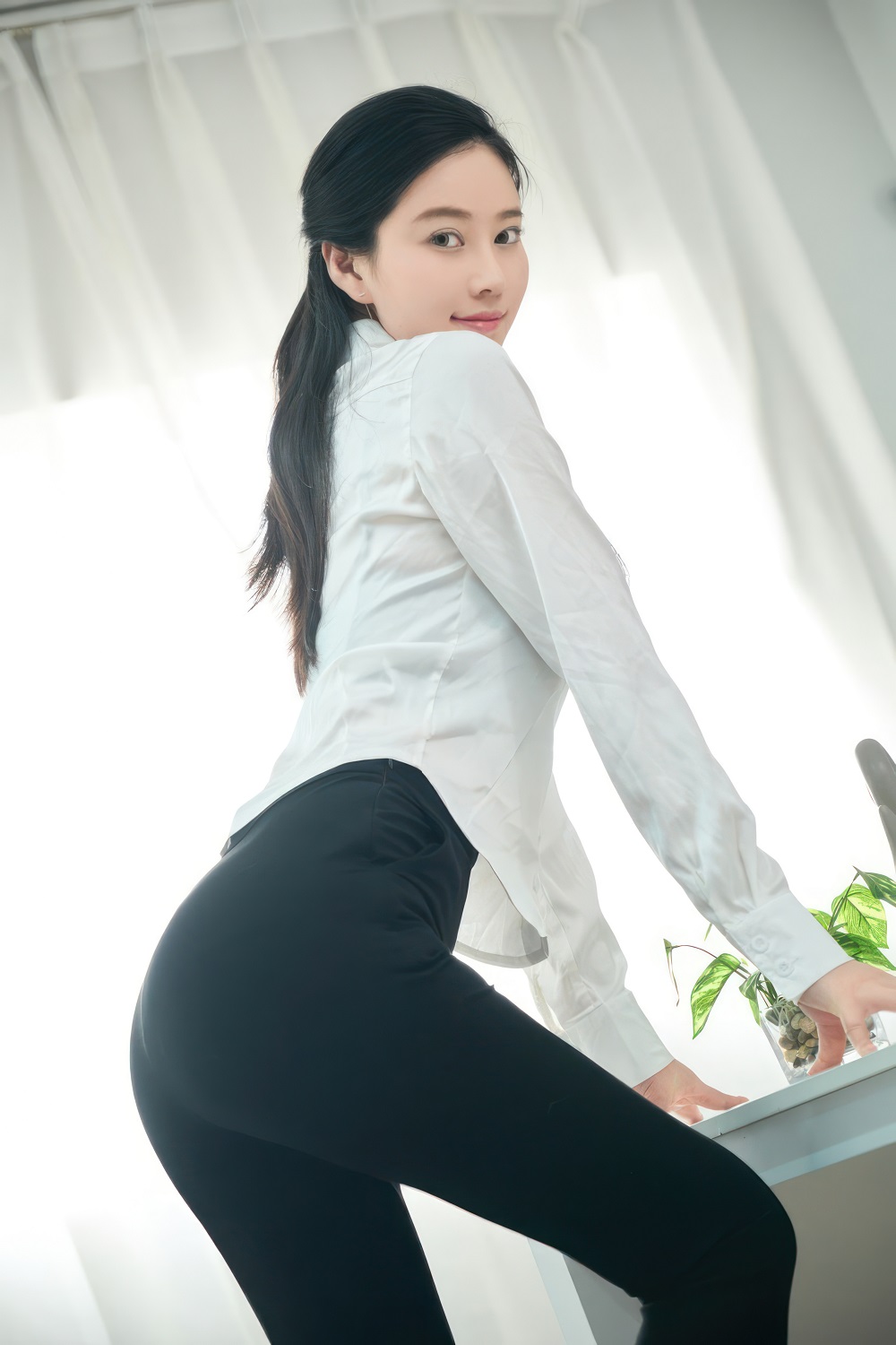 年年nnian-实习秘书[49P]