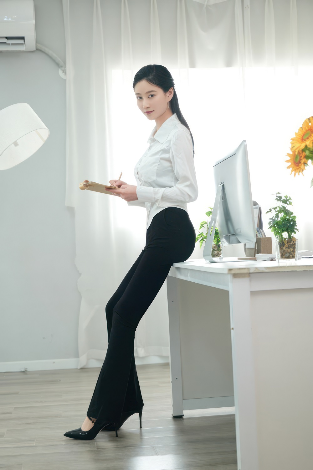 年年nnian-实习秘书[49P]