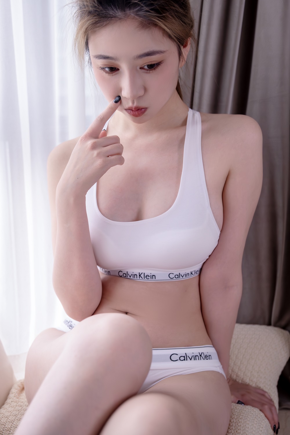年年nnian-飘窗[81P]