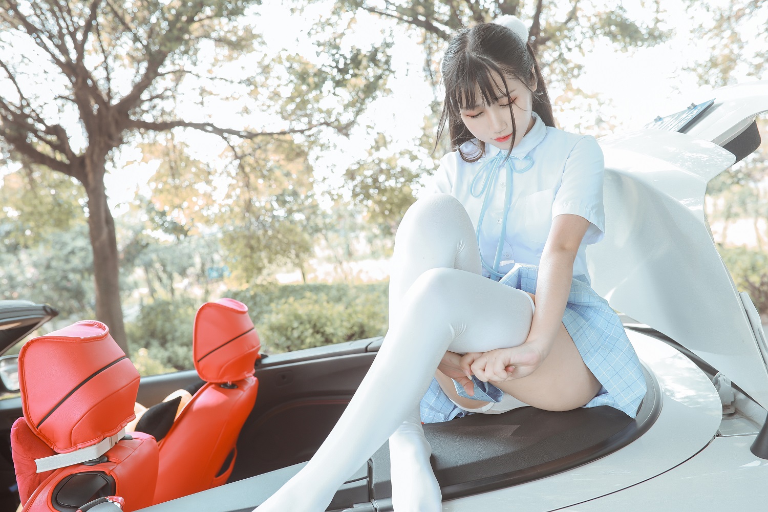 不呆猫-白丝过膝袜[21P+12V]