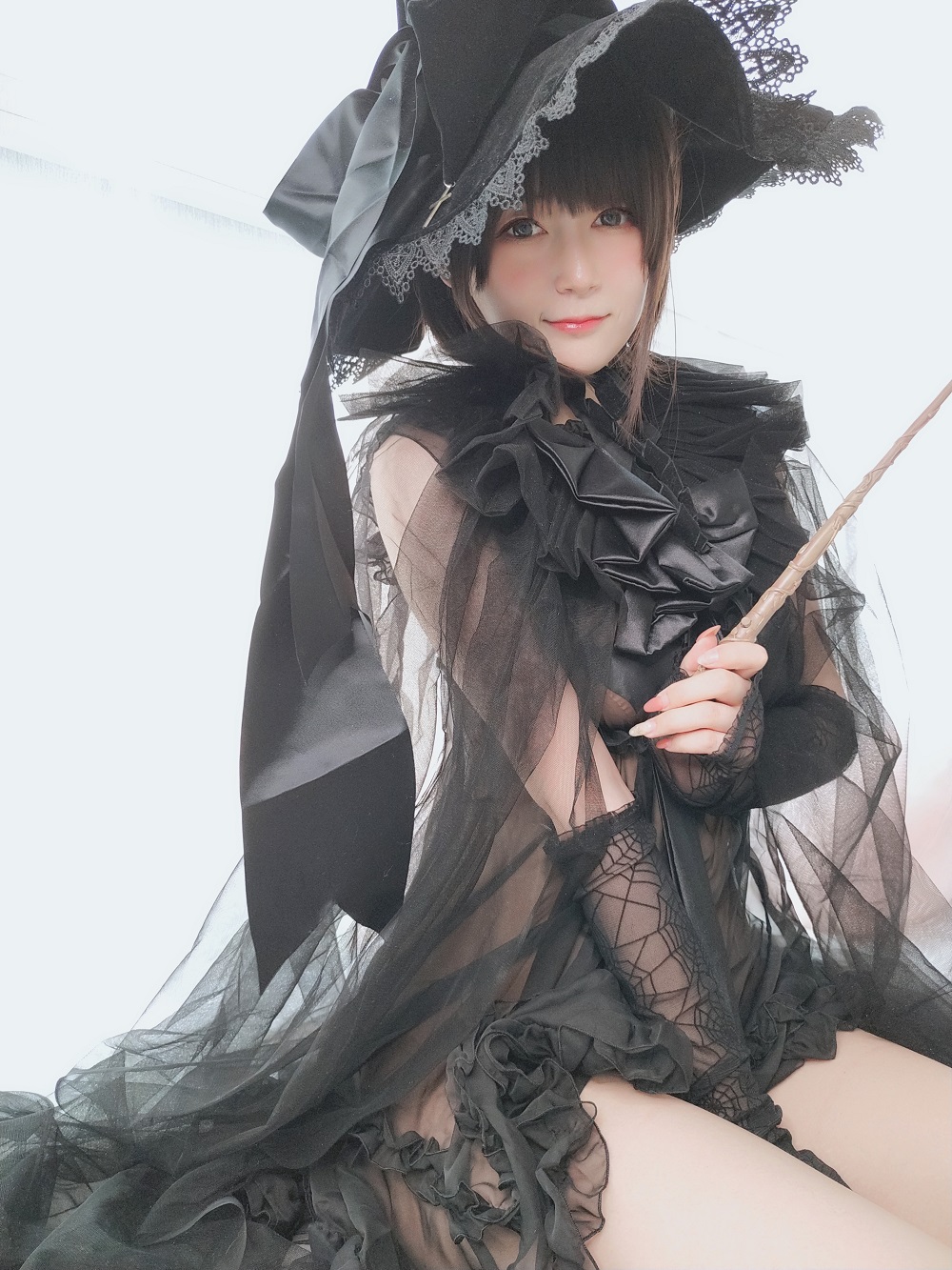 白银81-自摄Vol.44-见习魔女[126P+6V]