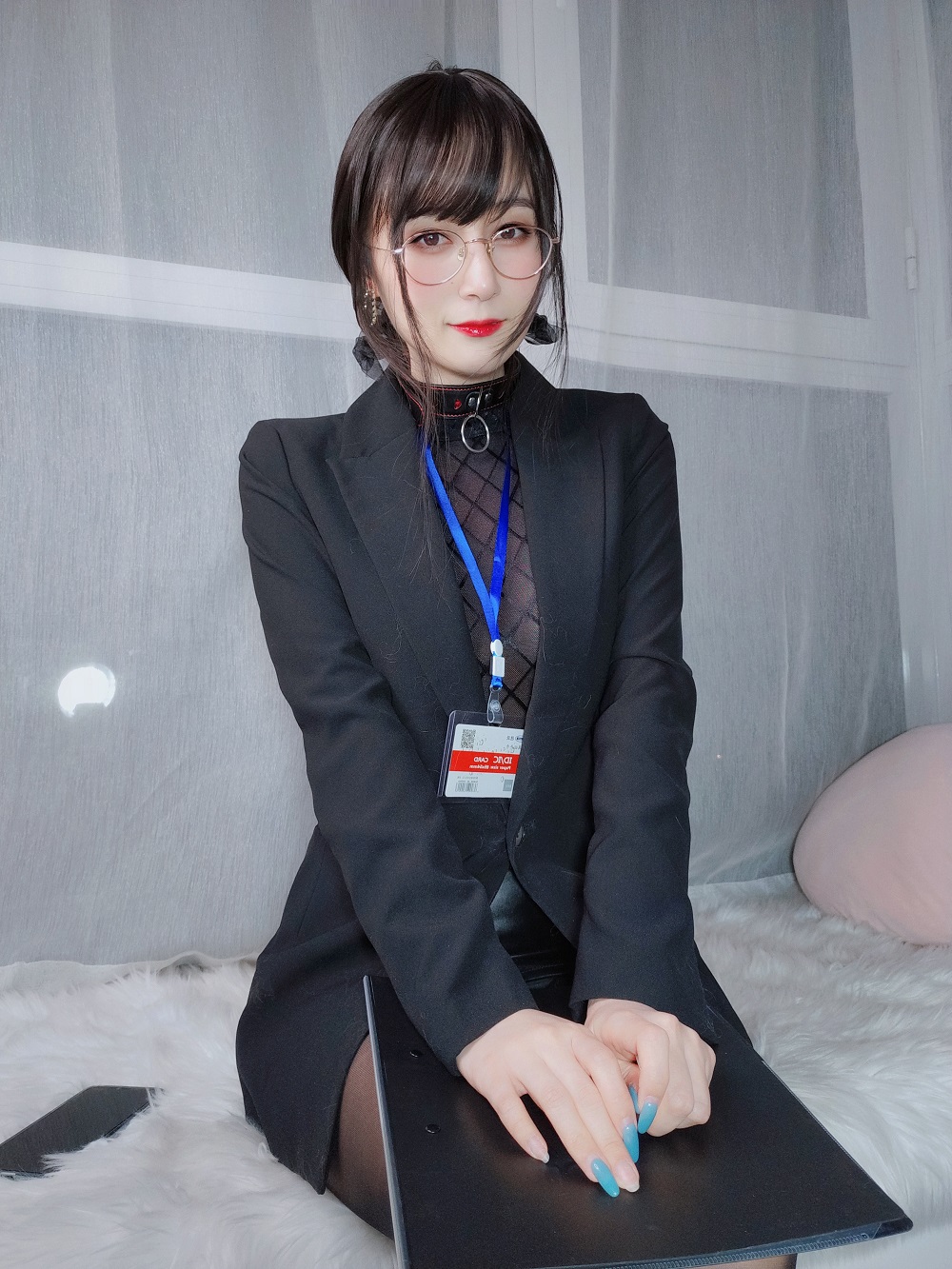 白银81-自摄Vol.57-黑丝上司[145P+8V]