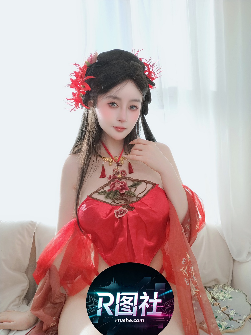 白银81-2025年5月Fantia订阅集[99P+7V]