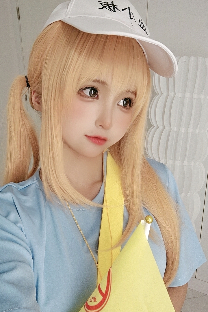 蠢沫沫-4套自拍[28P]