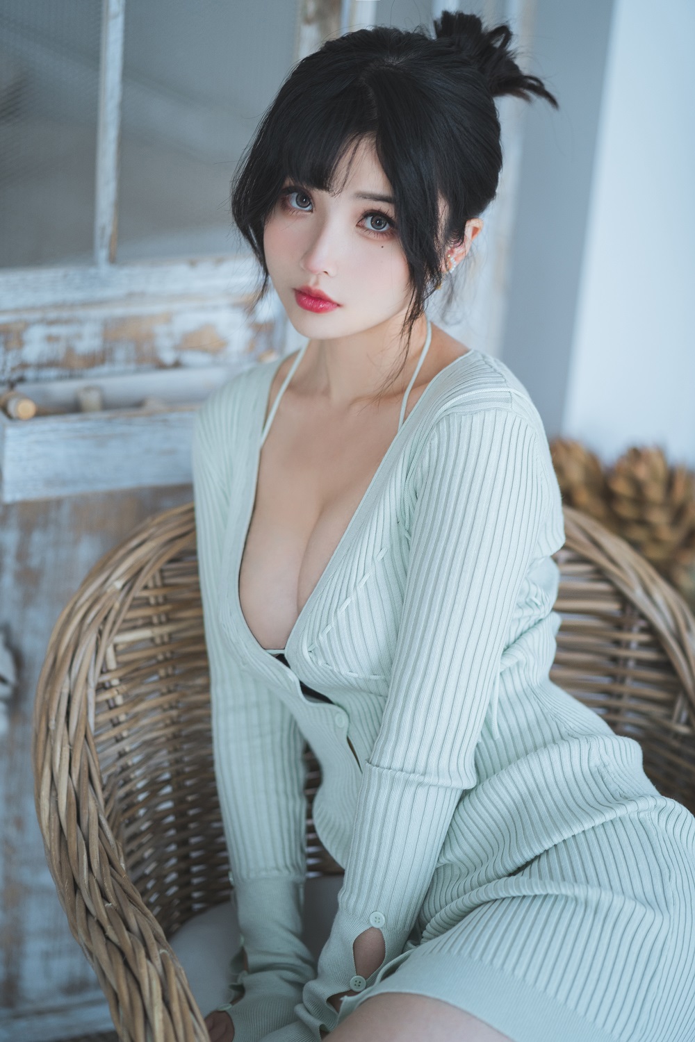 rioko凉凉子-人妻毛衣[54P]