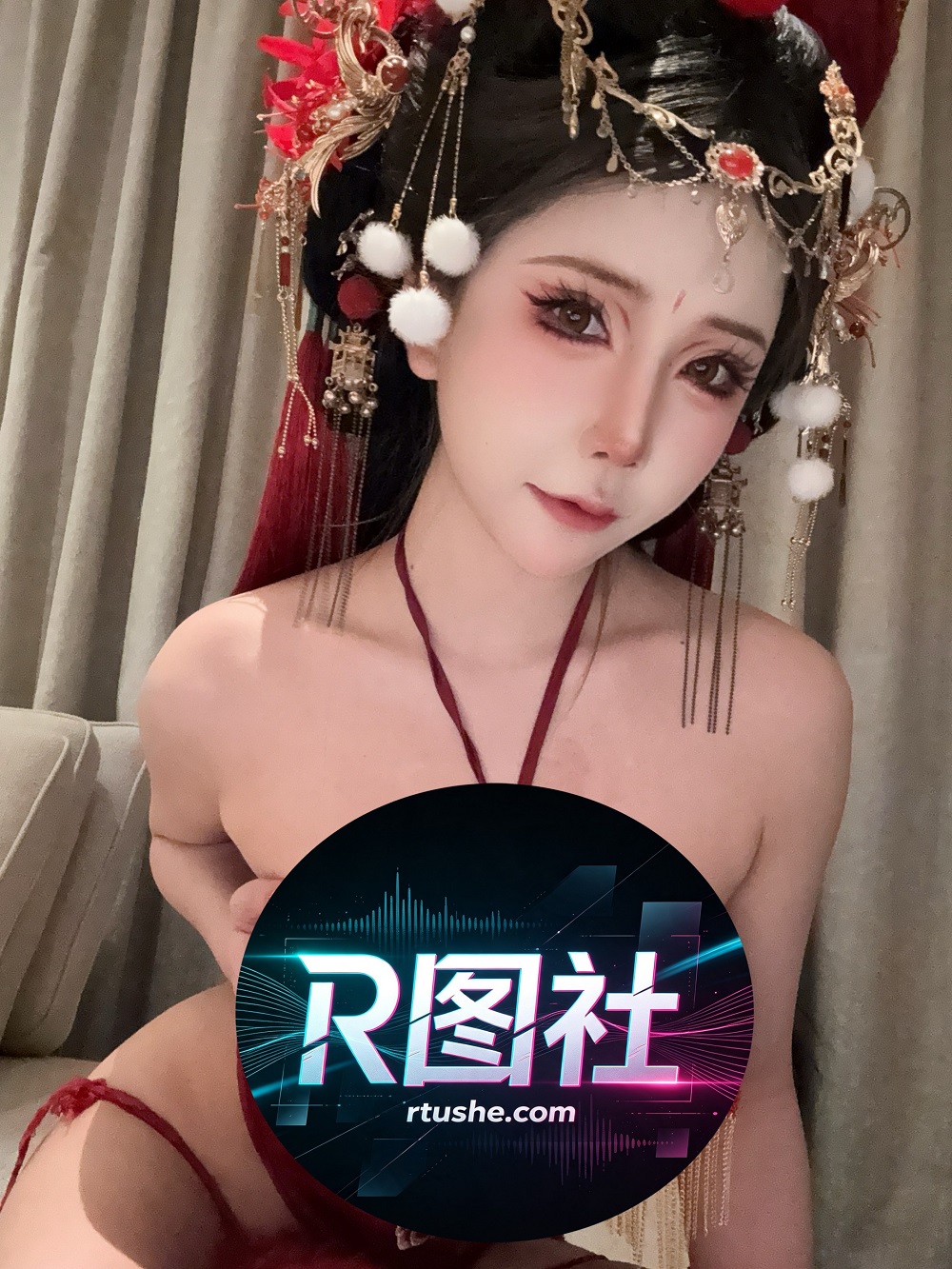 抱走莫子aa-红色小尾巴[120P+25V]