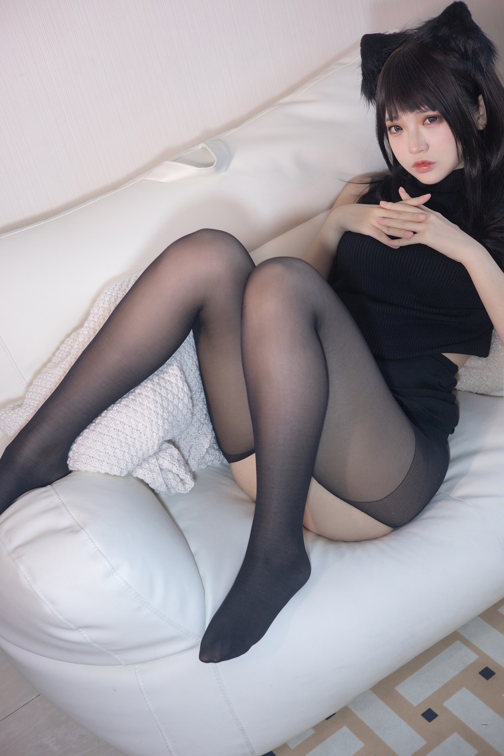 疯猫ss-黑毛衣少女[80P]