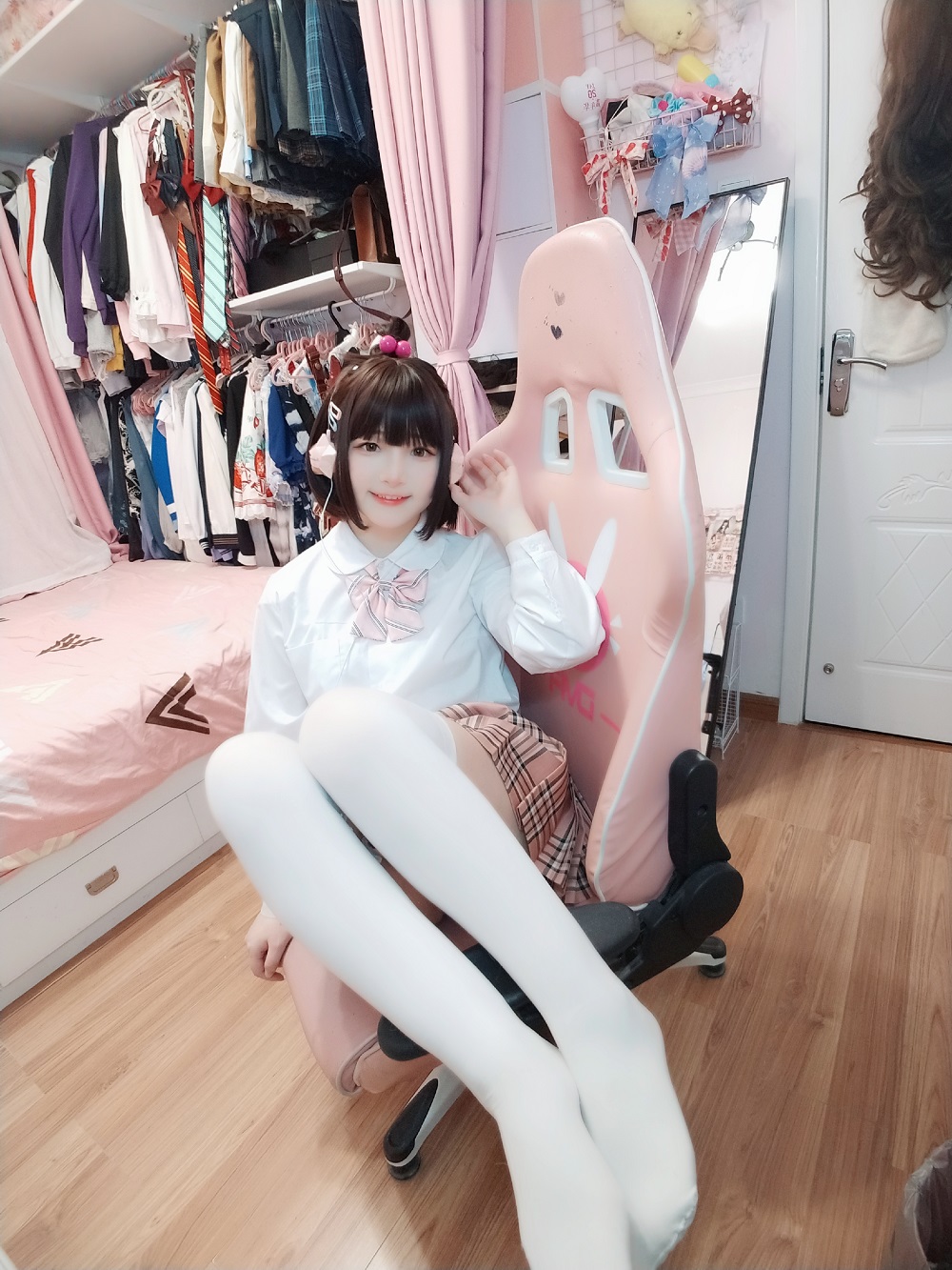 古川kagura-白丝JK[41P+4V]