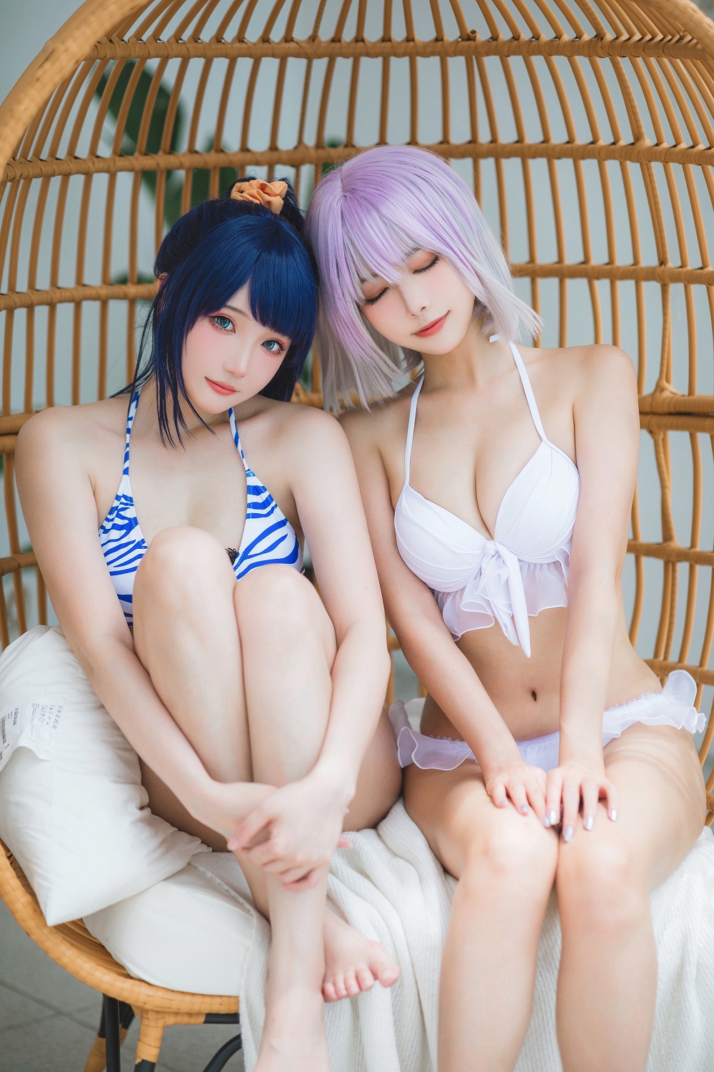 瓜希酱&amp;Momoko葵葵-电光超人古利特-宝多六花&amp;新条茜泳装[85P]