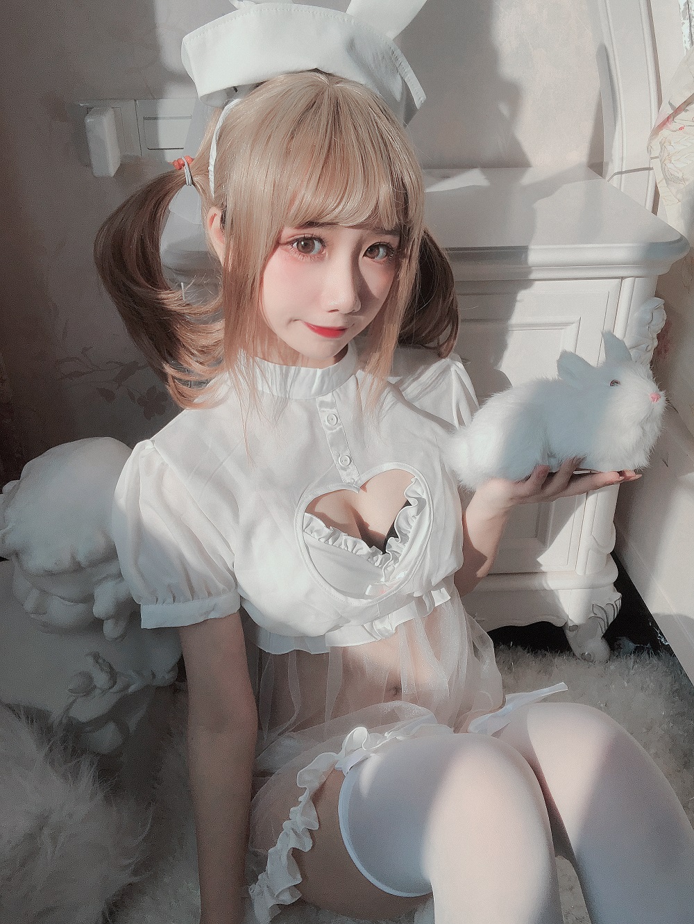 果咩酱w-兔兔护士[12P]