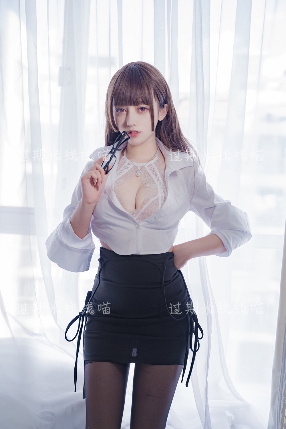 过期米线线喵-黑丝OL装[40P]