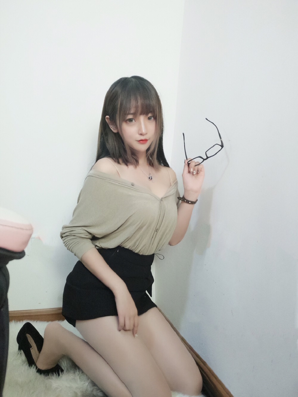 过期米线线喵-肉丝高跟[7P]