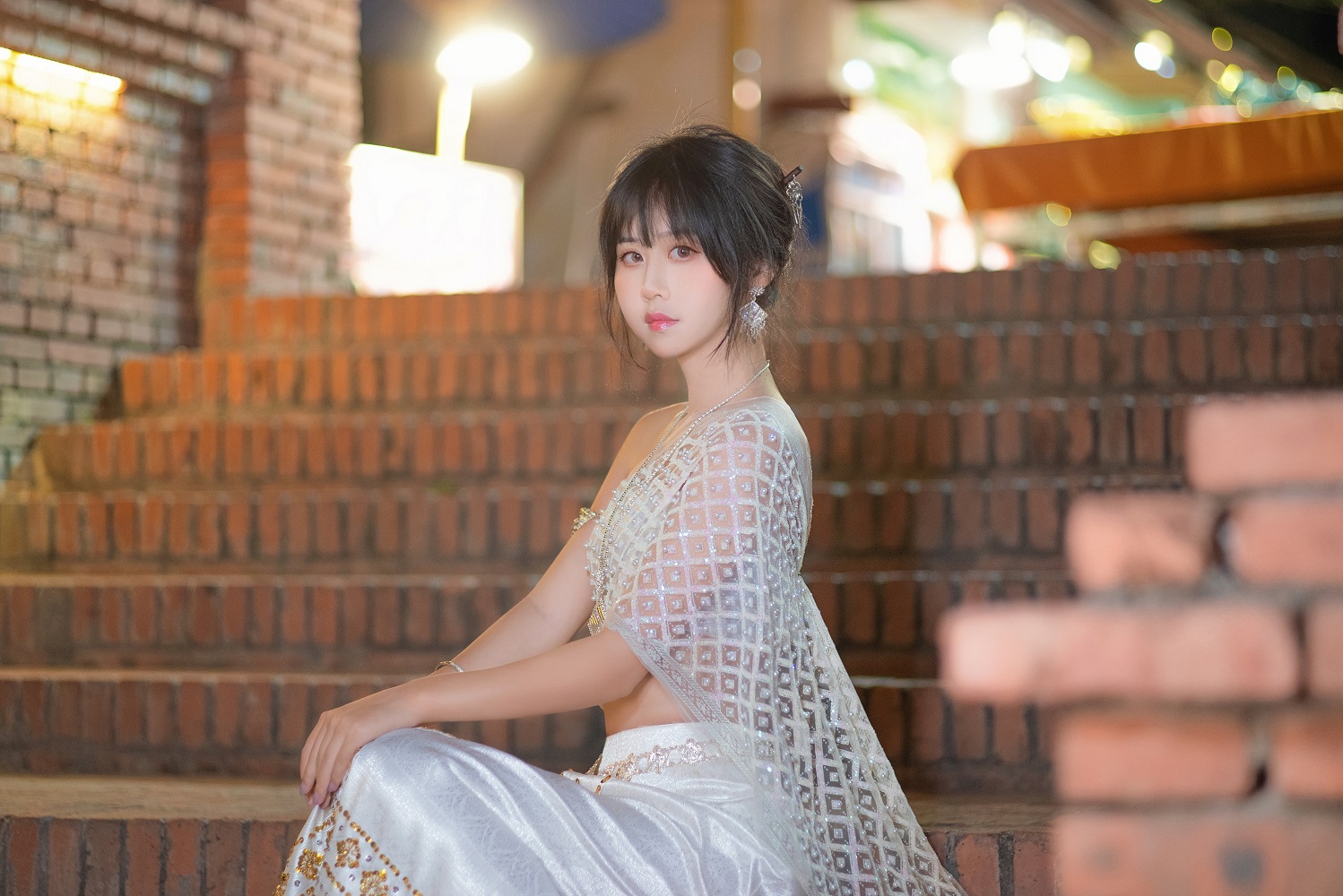 萌芽儿-西双版纳傣服银[17P]