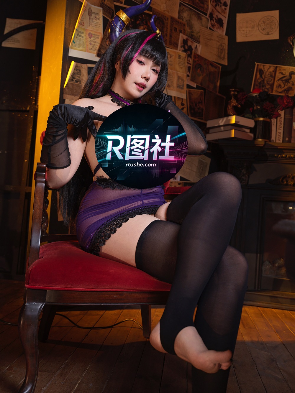 麻花麻花酱-碧蓝航线-安妮女王·隐秘之拥的呼唤[34P+2V]