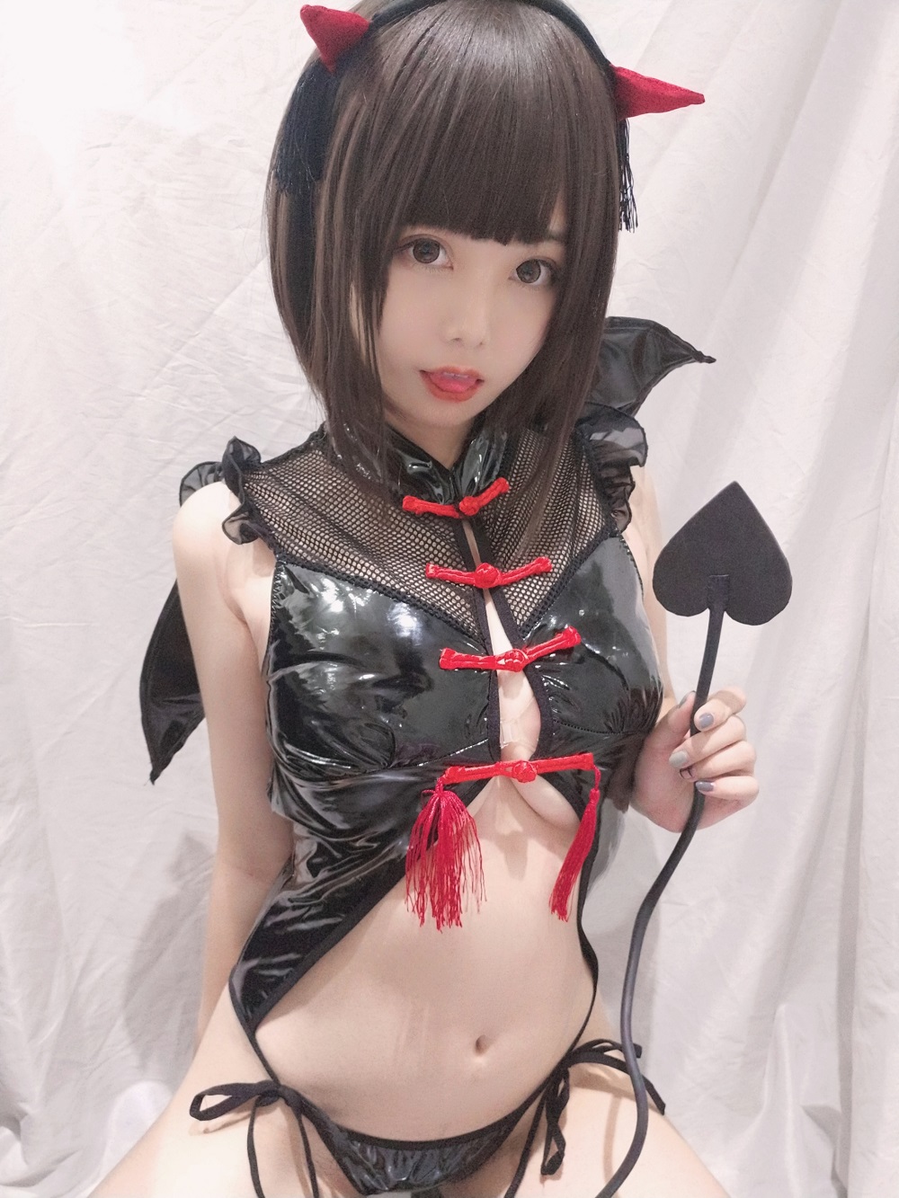 蜜汁猫裘-小恶魔自拍[28P]