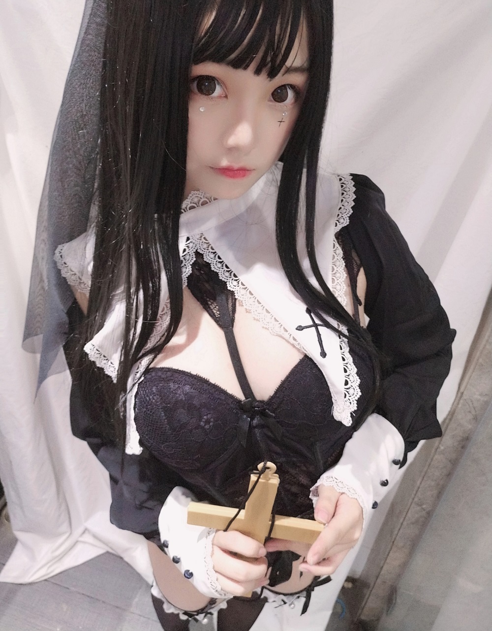 蜜汁猫裘-束身修女[25P]