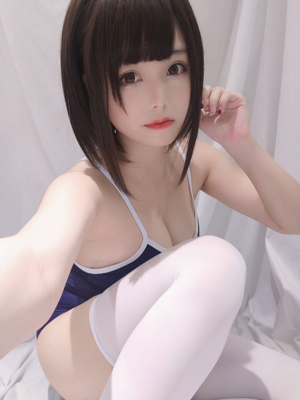 蜜汁猫裘-白丝少女死库水[30P+4V]