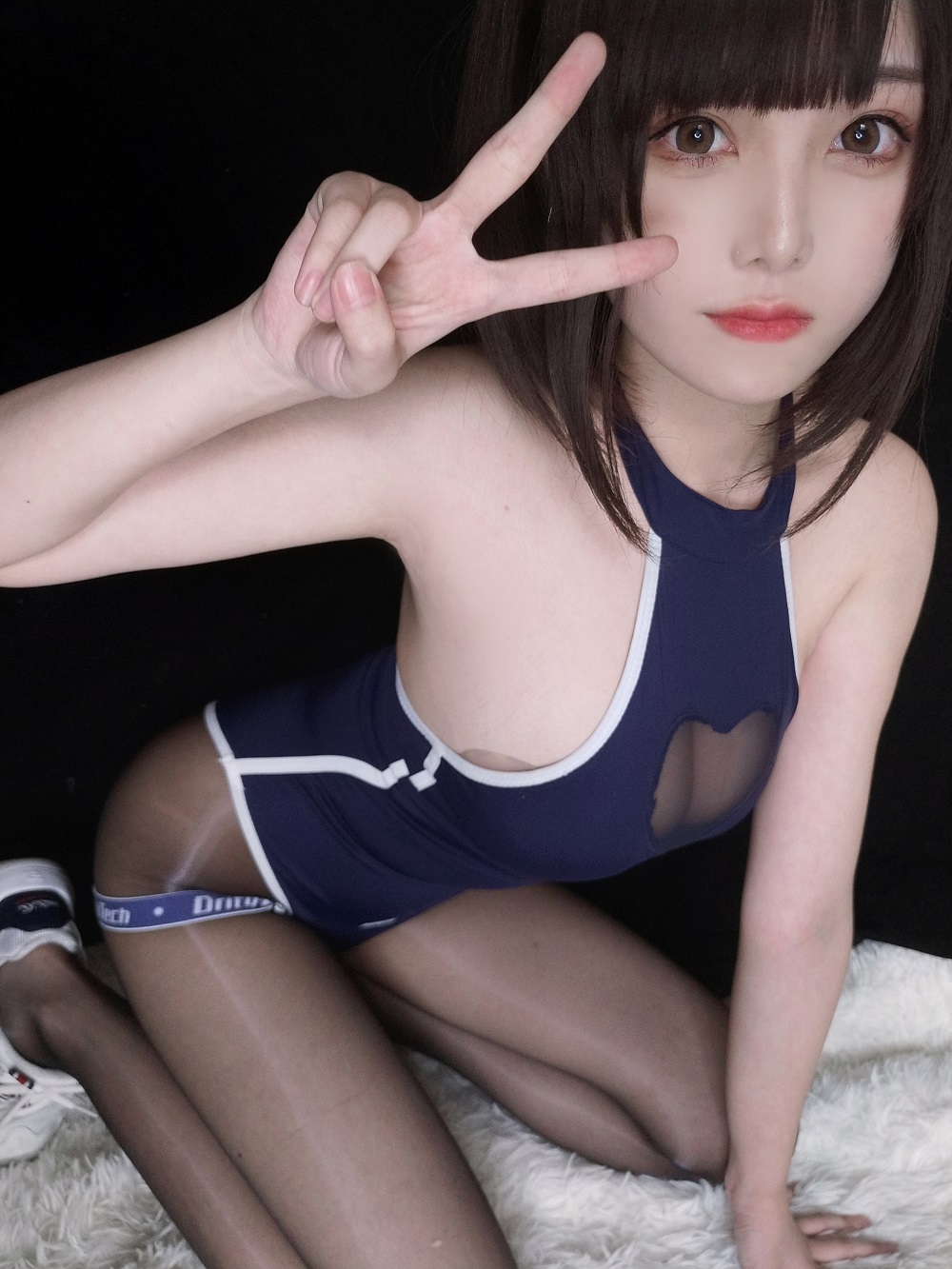 蜜汁猫裘-黑丝竞泳[34P]