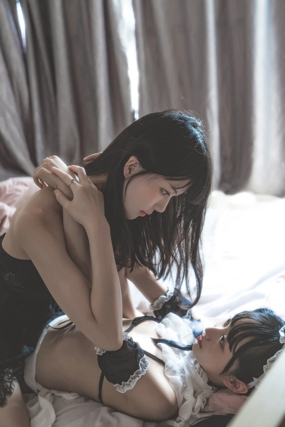 木棉棉&amp;桜桃喵-她SHE-暮-黑裙妹抖[48P]