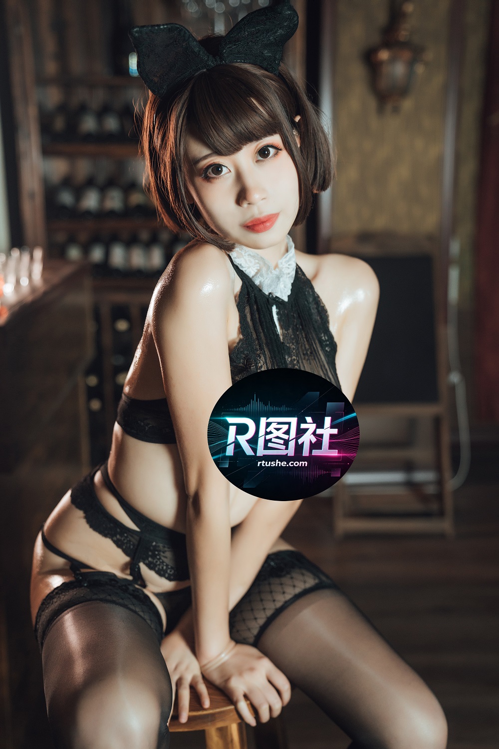 奈汐酱nice-老板娘3.0-酒吧老板娘[18P]
