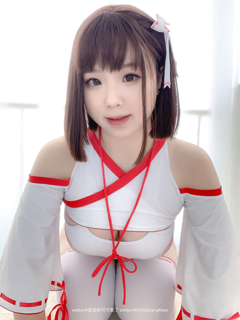 超皮皮皮奶-高叉巫女[73P+1V]