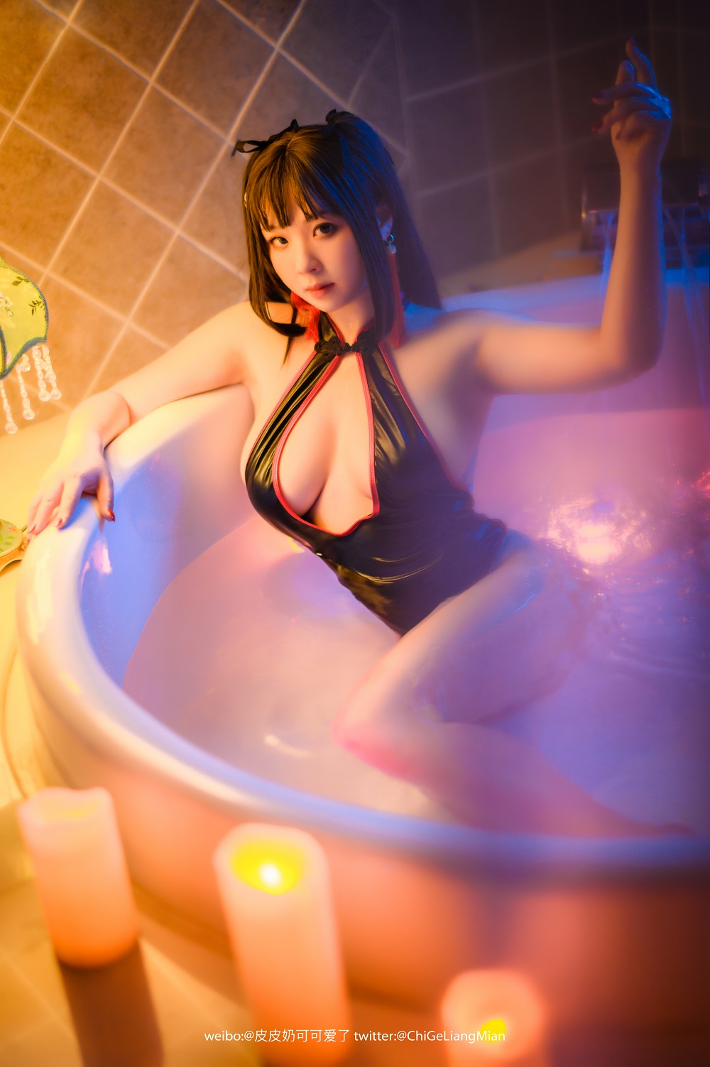 超皮皮皮奶-浴缸泳装[50P]