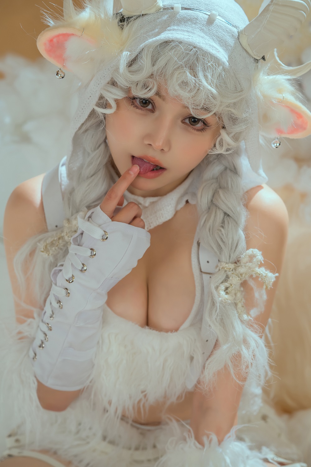 七月喵子-幻想兽娘集-日食本-伊卡[22P]