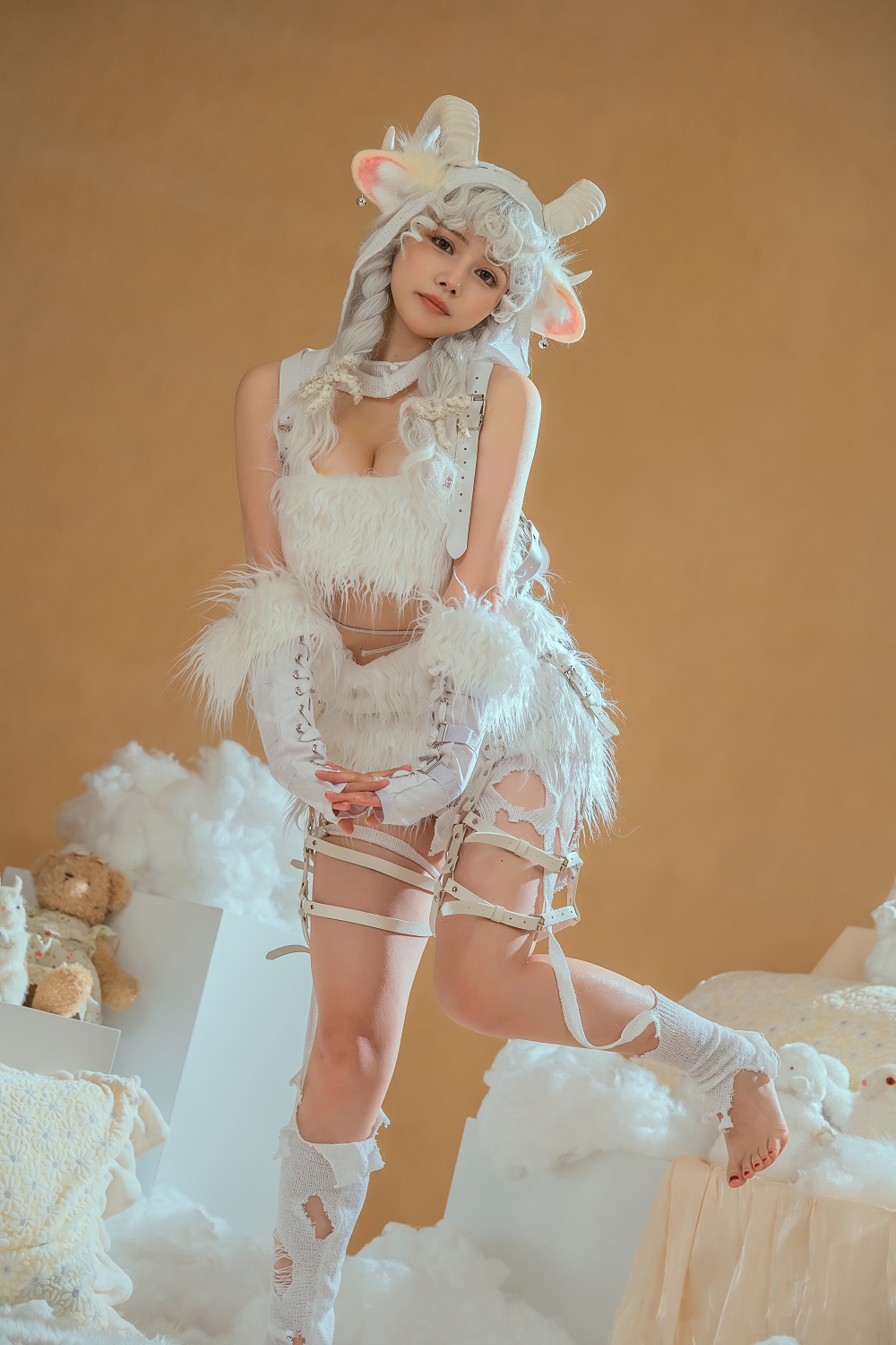 七月喵子-幻想兽娘集-日食本-伊卡[22P]