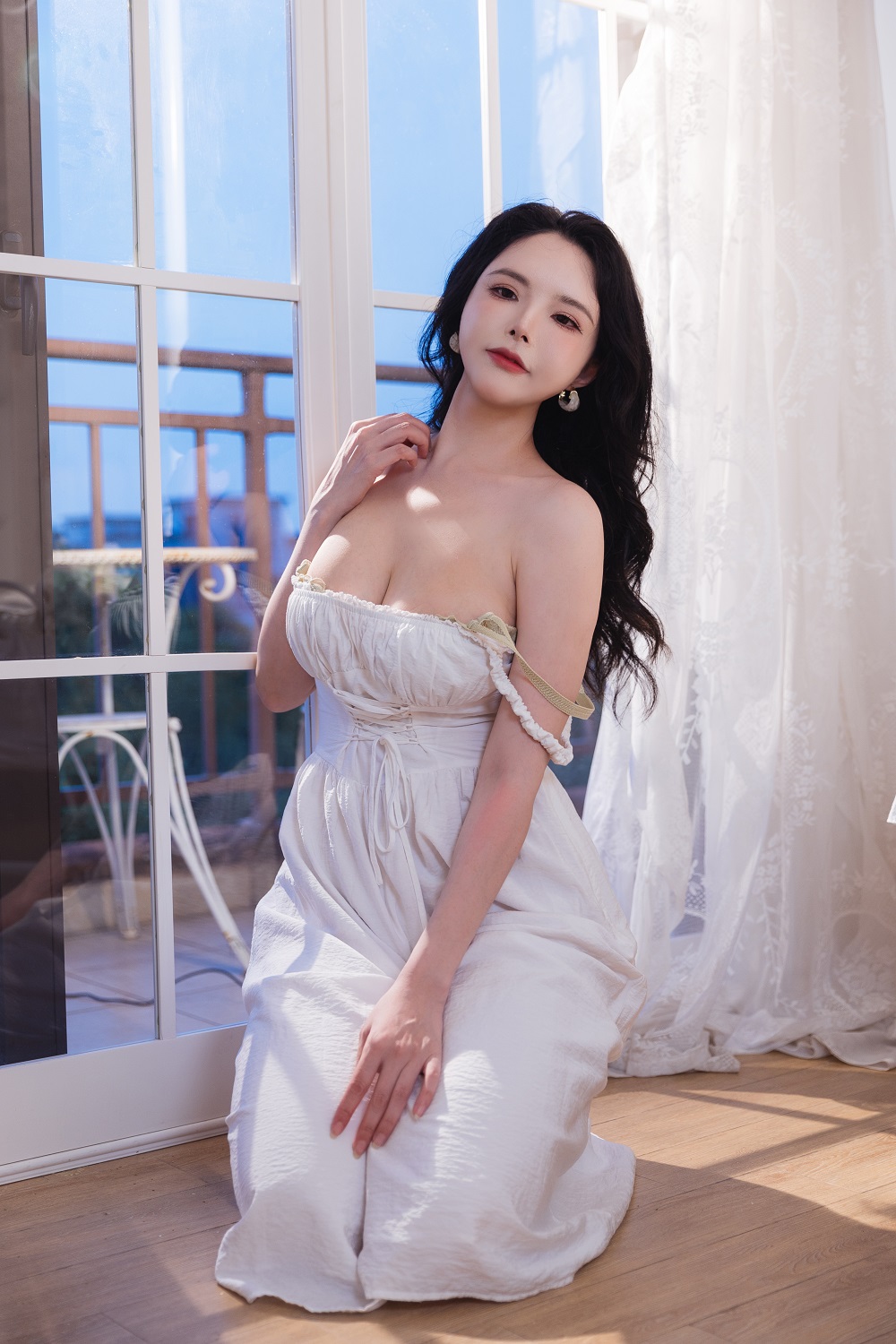 秋和柯基-秋隅夏漾写真本-吊带长裙[32P+1V]
