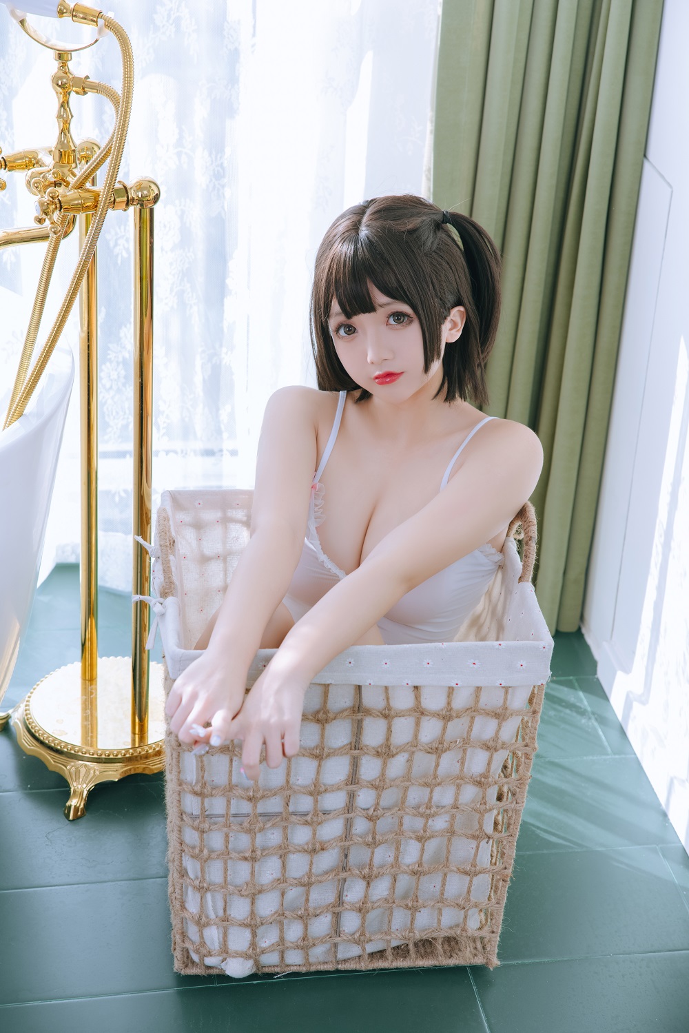 日奈娇-湿身小白裙[97P]