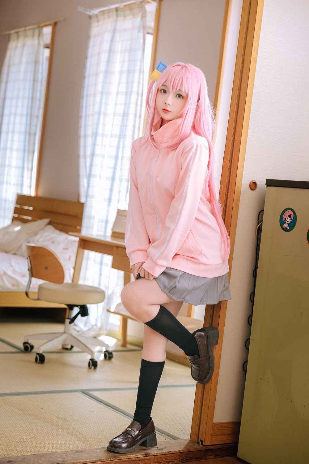 日奈娇-小孤独[134P+5V]