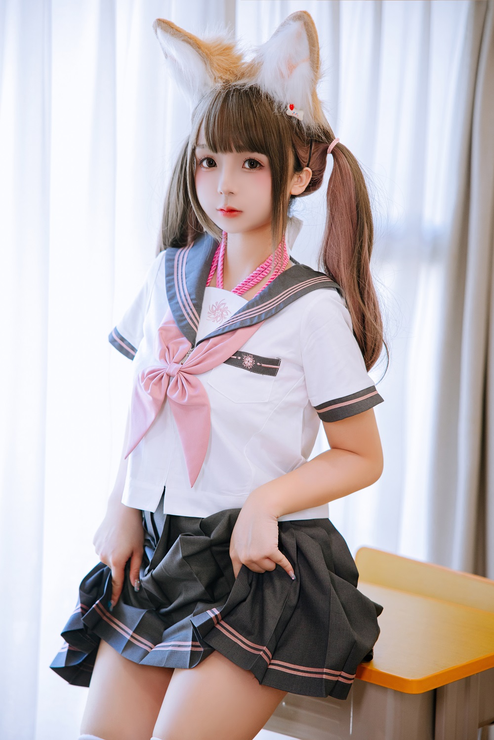 日奈娇-课桌捆绑[150P+3V]