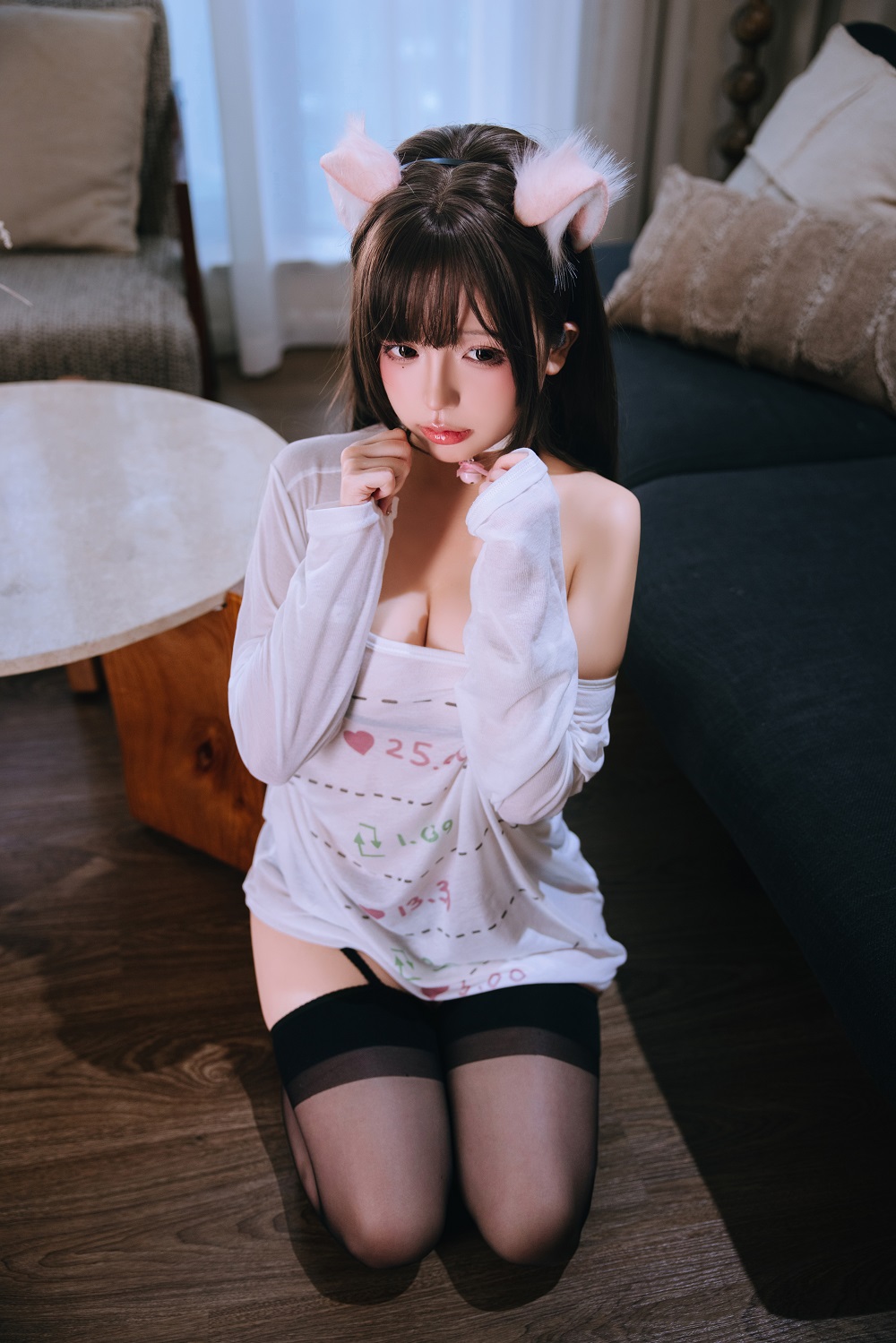 日奈娇-家里的猫[180P+5V]