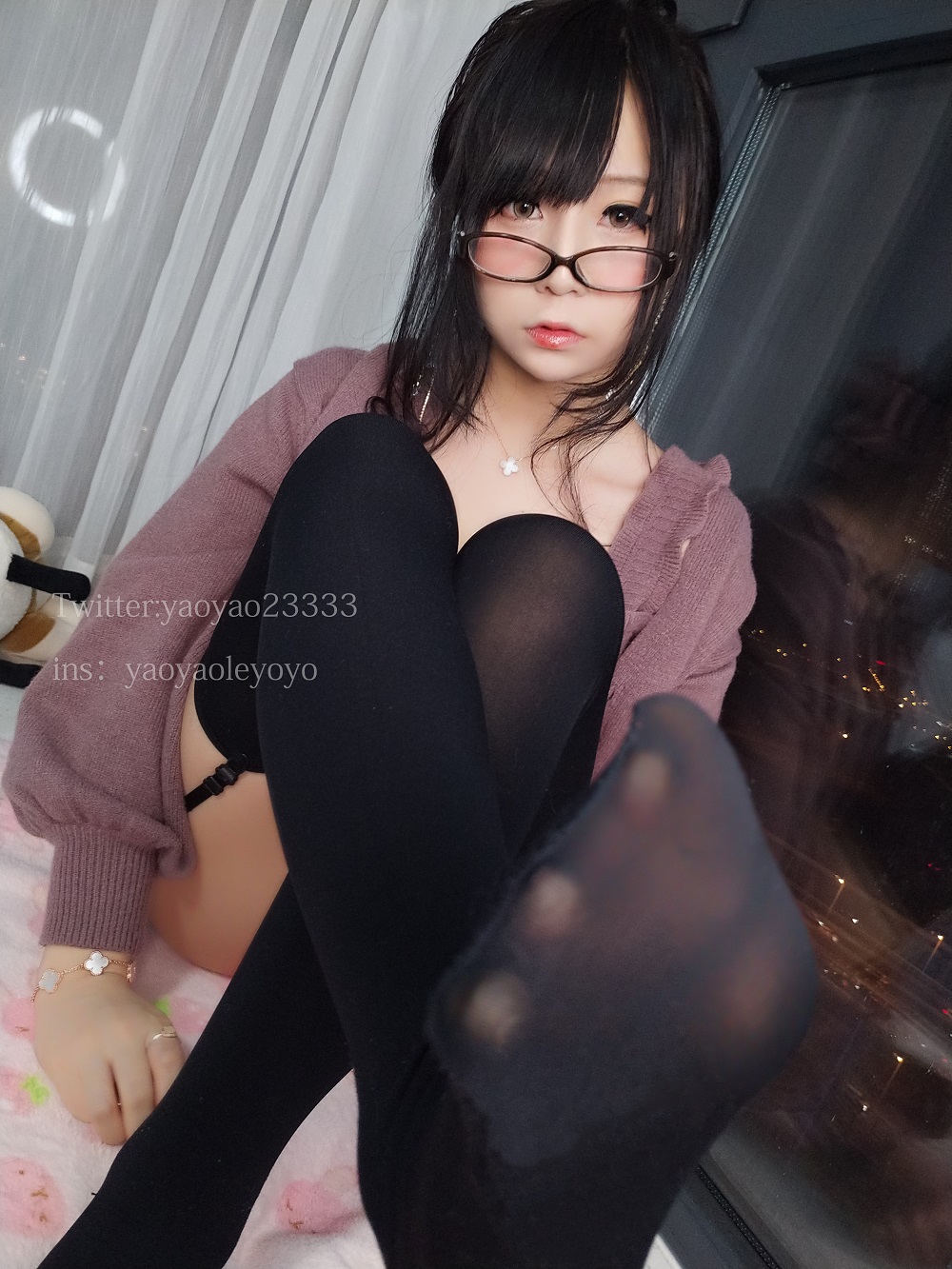 软妹摇摇乐-写真VOL.20-丝袜姐姐[99P+2V]