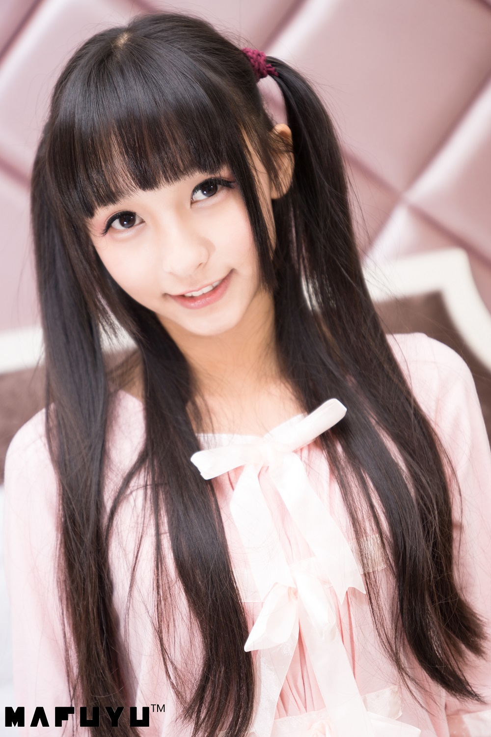 神楽坂真冬-粉白条纹[106P+1V]