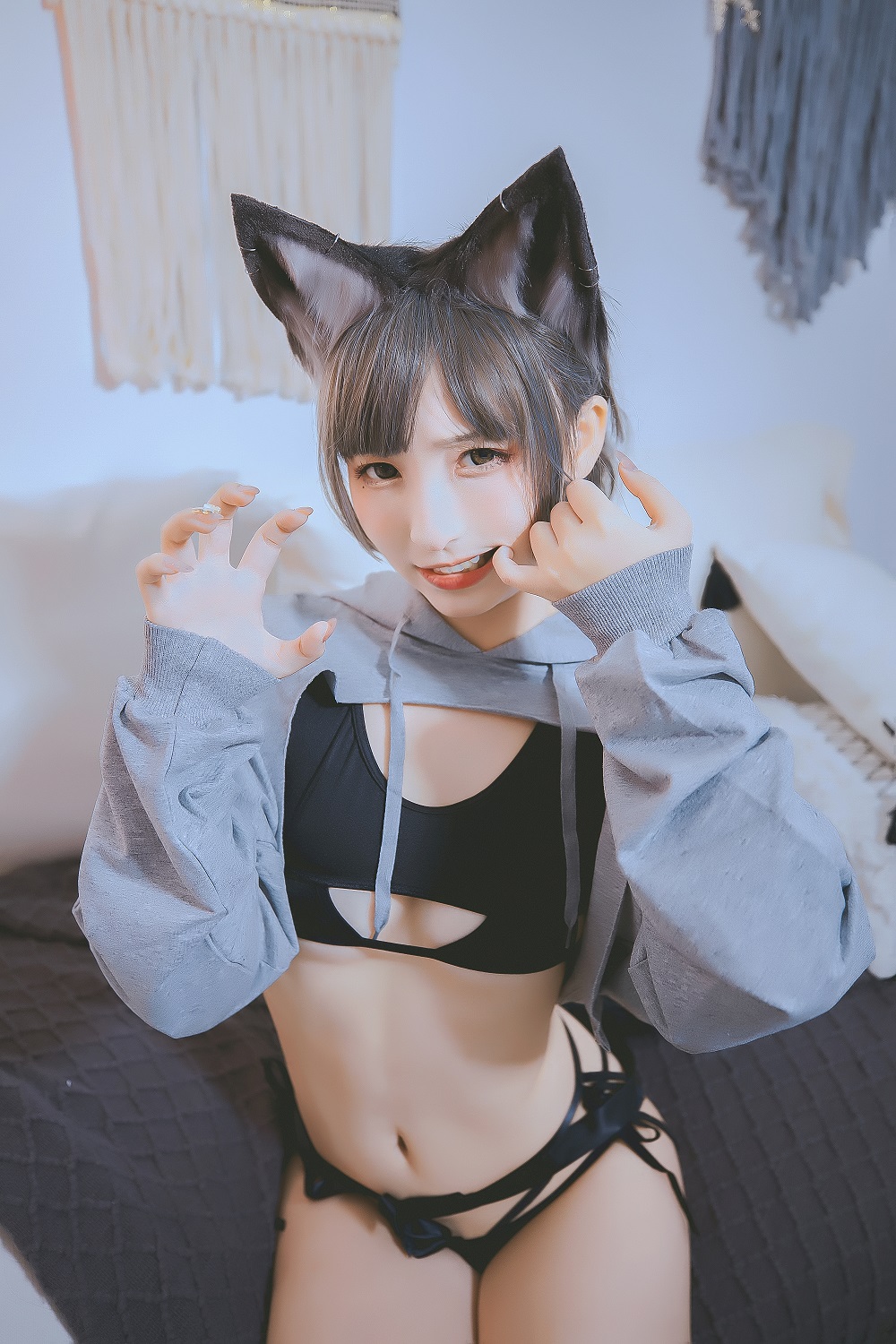 神楽坂真冬-狼妹&amp;兔娘[150P+4V]