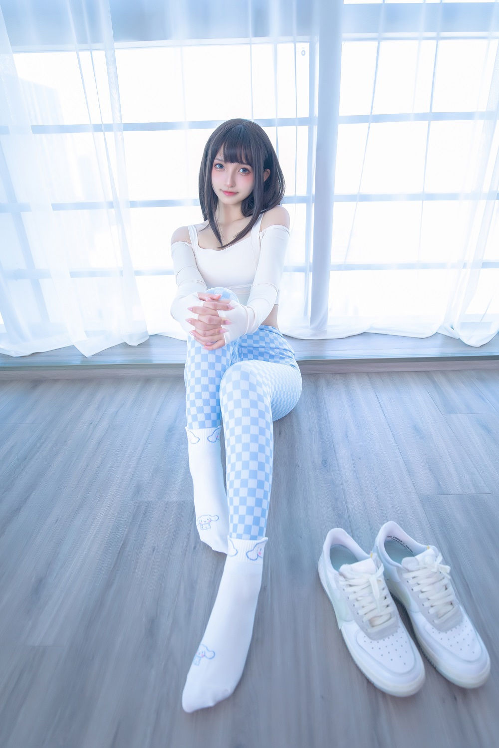 神楽坂真冬-蓝白格[75P]