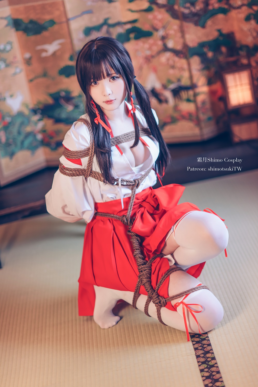 霜月shimo-束缚巫女[24P]