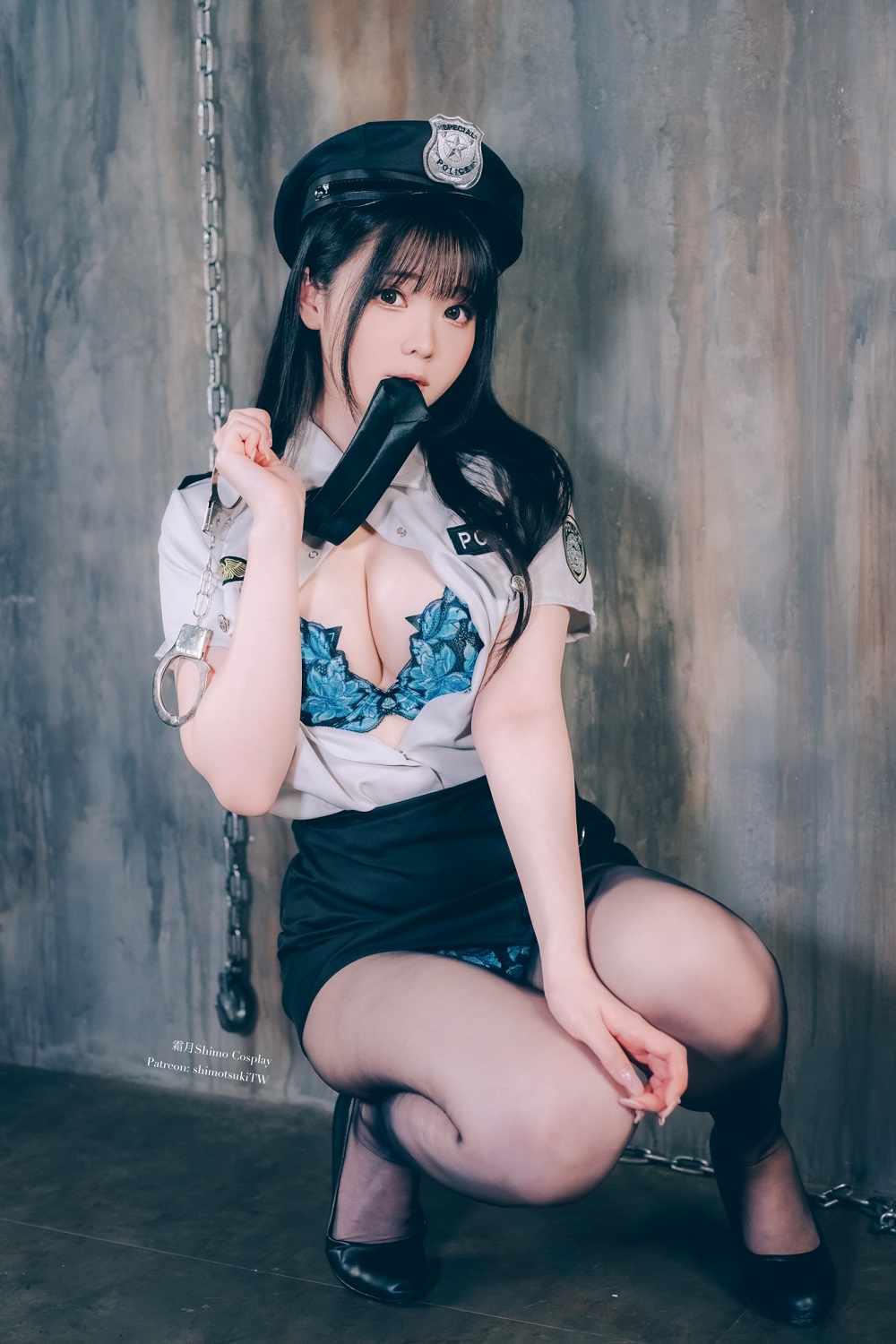 霜月shimo-万圣节女警[25P]