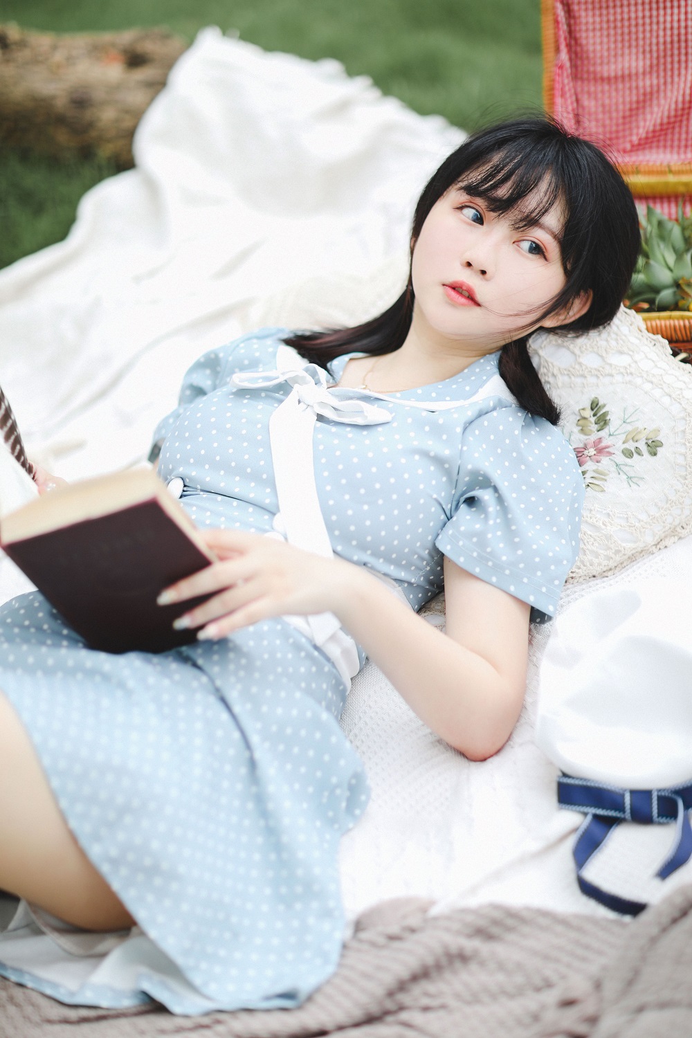 依依超级懒-野餐日[30P]