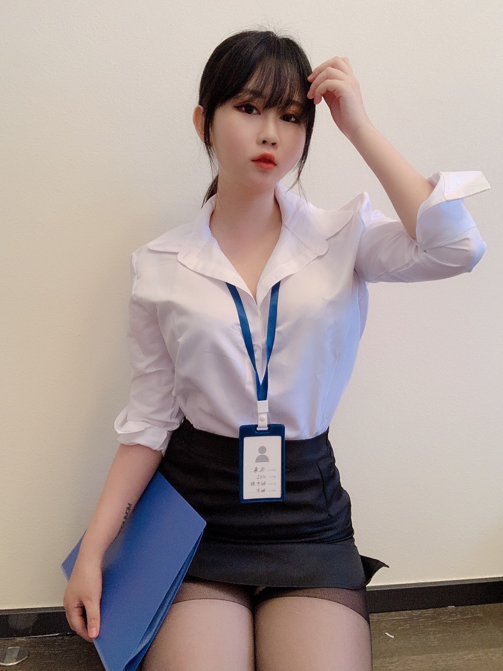 依依超级懒-黑丝制服OL[29P]