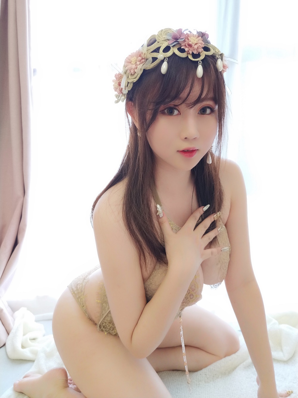 依依超级懒-蕾丝睡衣2.0[24P]