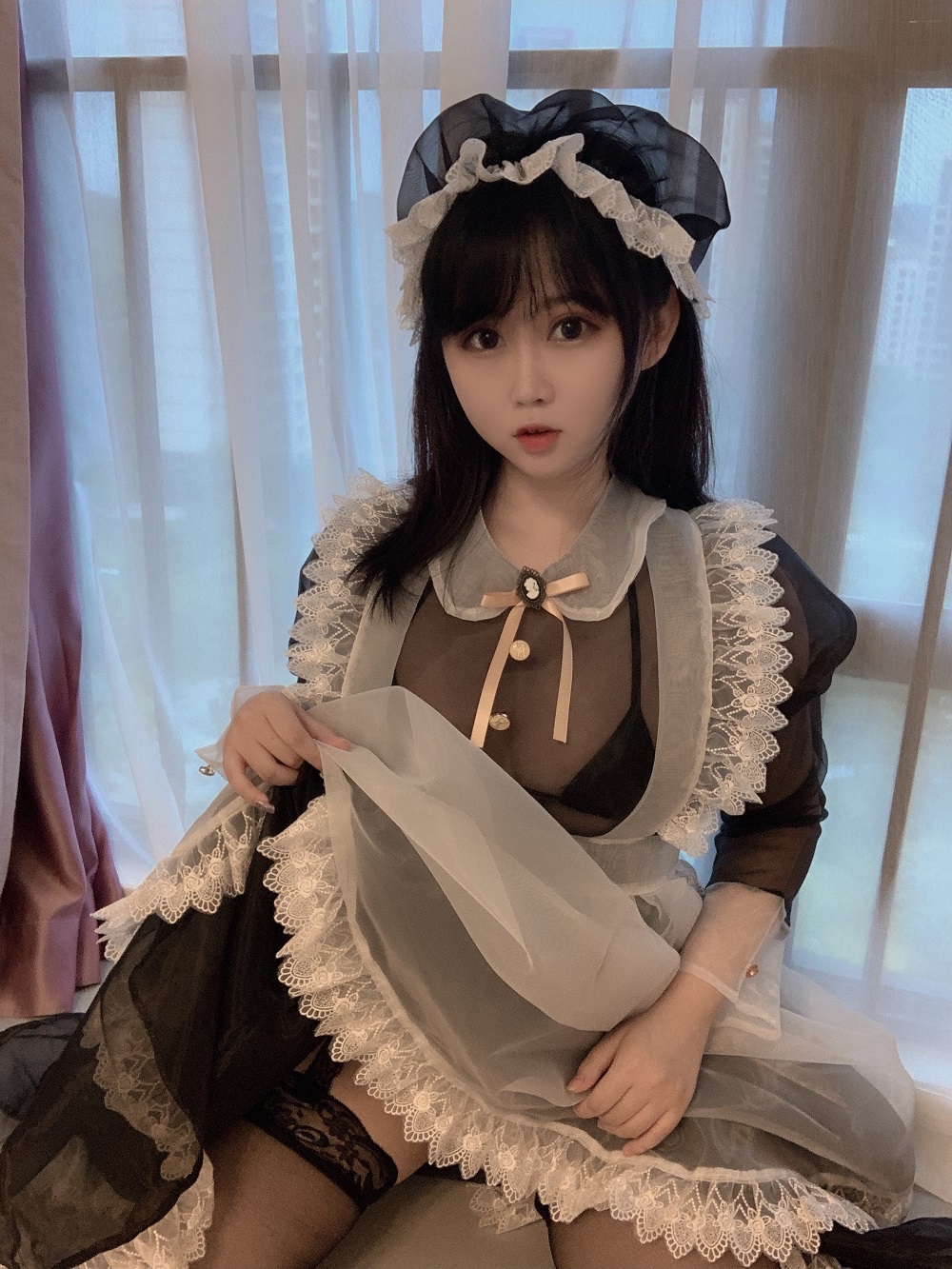 依依超级懒-透明女仆[30P+2V]