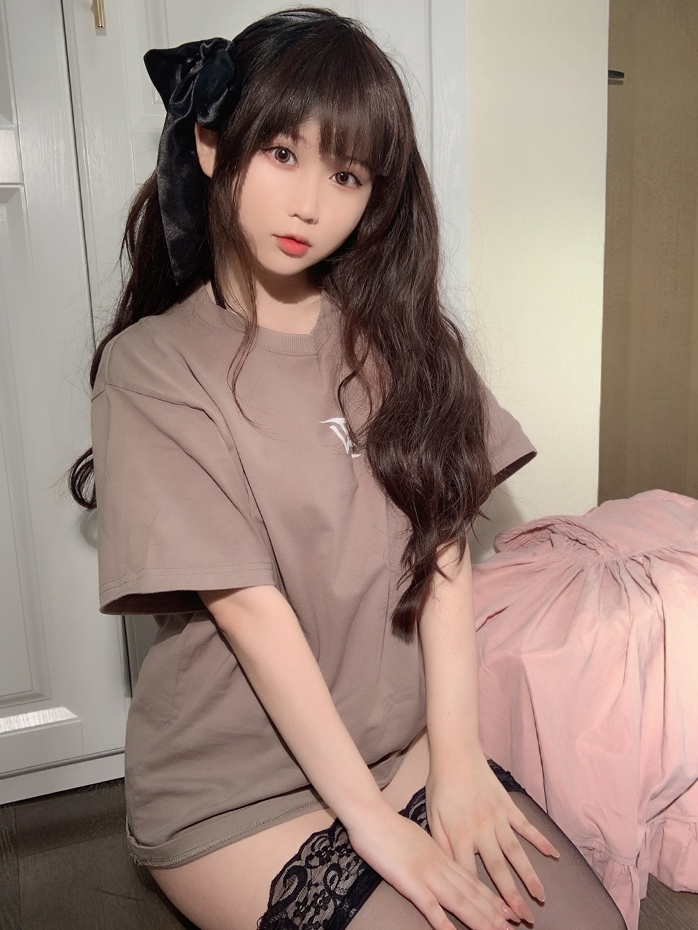 依依超级懒-T恤之下[31P+2V]