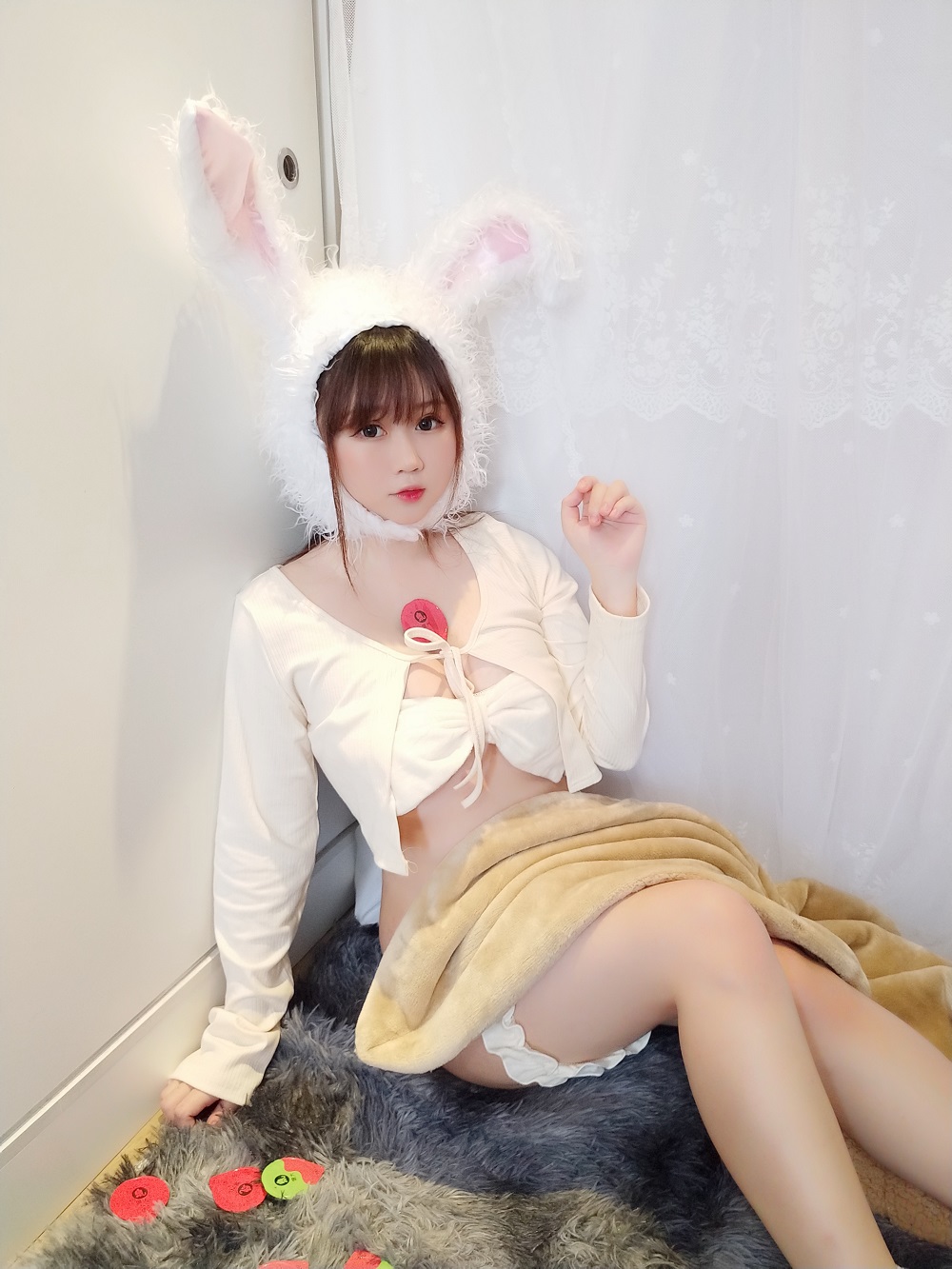 依依超级懒-小白兔[33P]