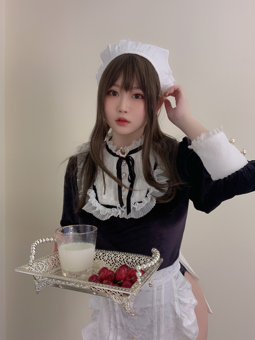 依依超级懒-女仆馆长[50P+5V]