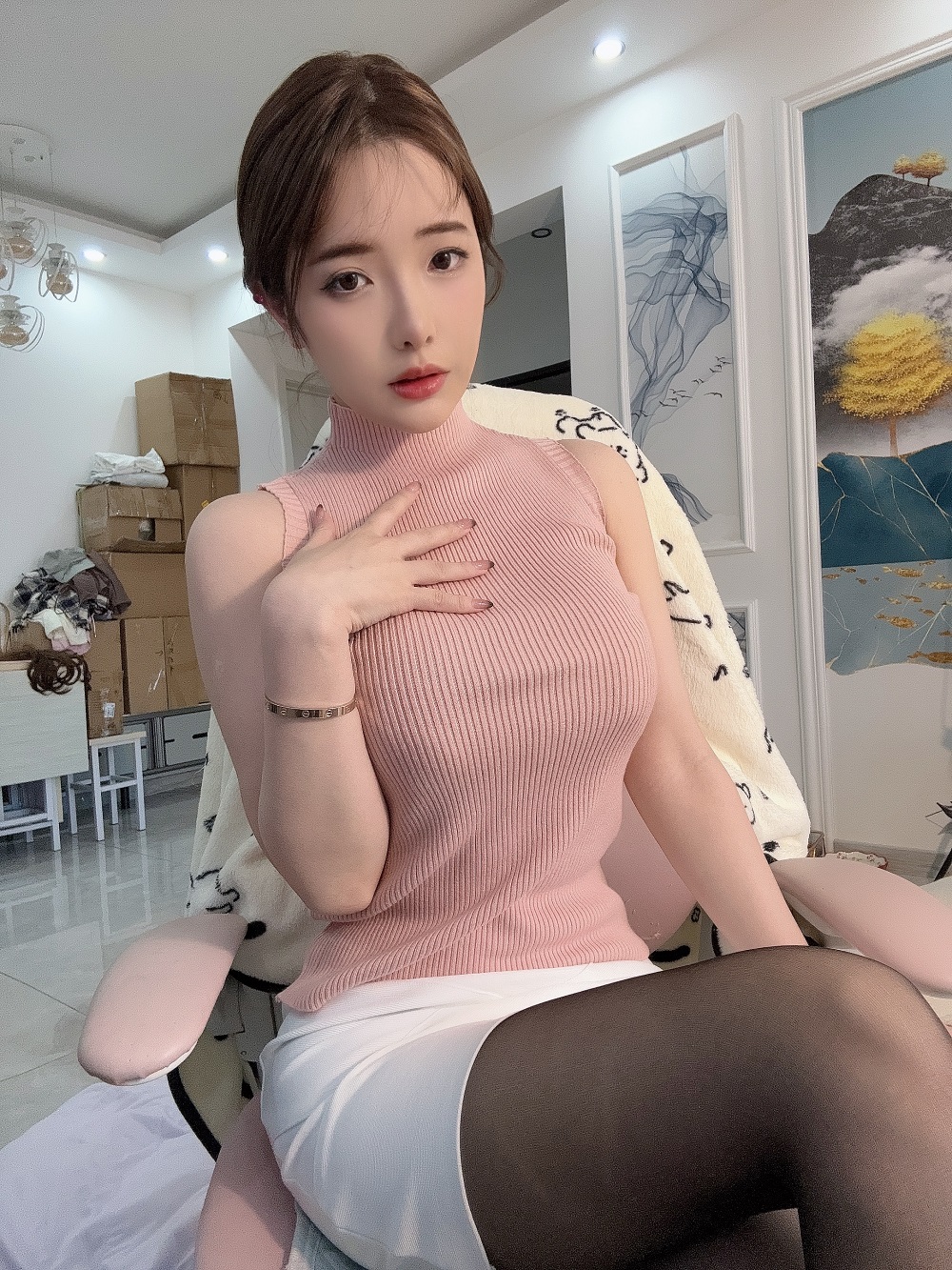 雯妹不讲道理-520女友本-黑丝毛衣包臀裙[31P+4V]