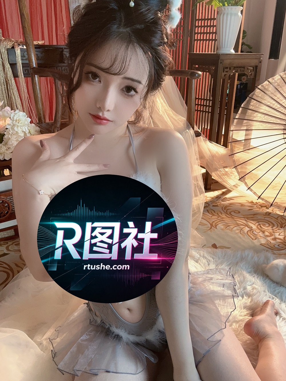 雯妹不讲道理-舰长自拍包-玉兔[31P+3V]